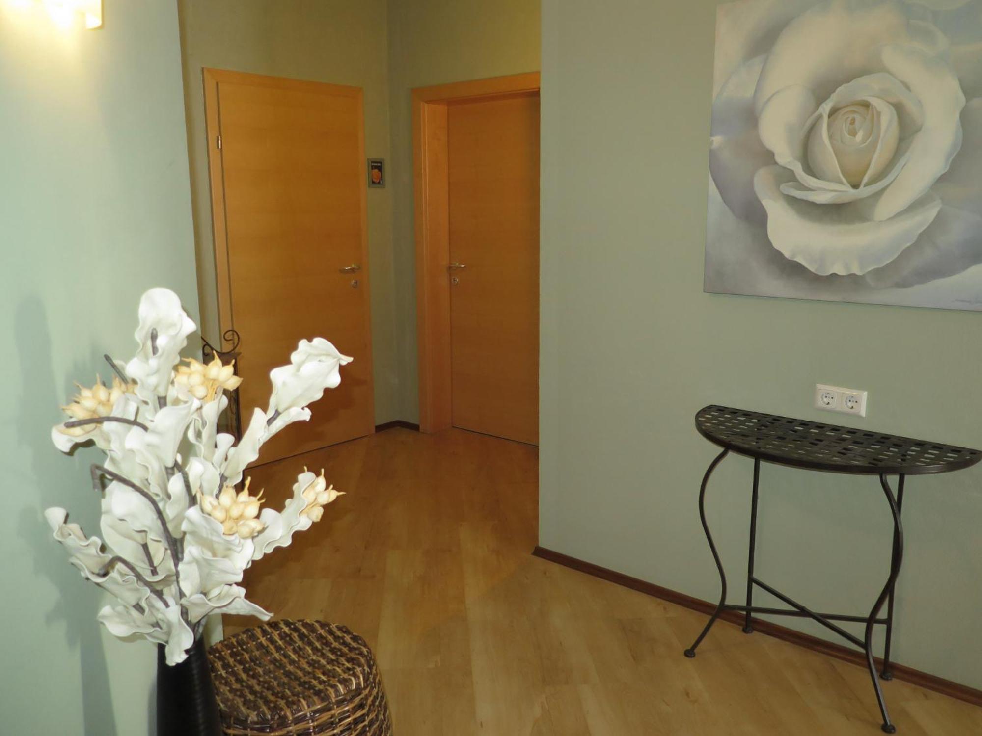 Rosenhotel - Serviced Apartments Zwentendorf Экстерьер фото