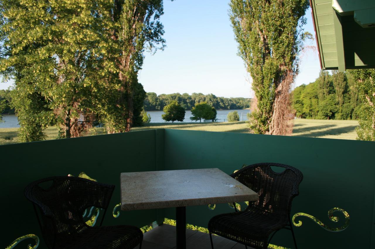 Rosenhotel - Serviced Apartments Zwentendorf Экстерьер фото